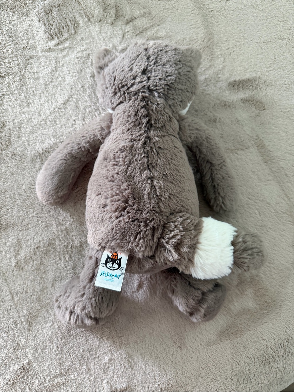 Jellycat Racoon - Picture 2 of 2